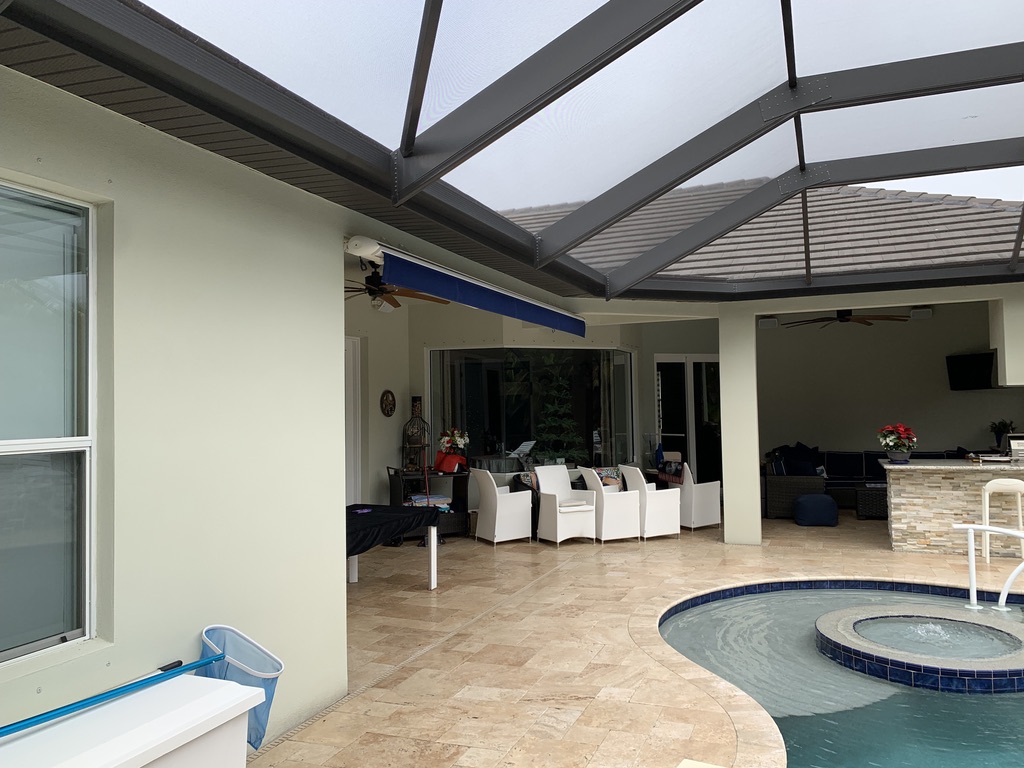 retracatble awnings