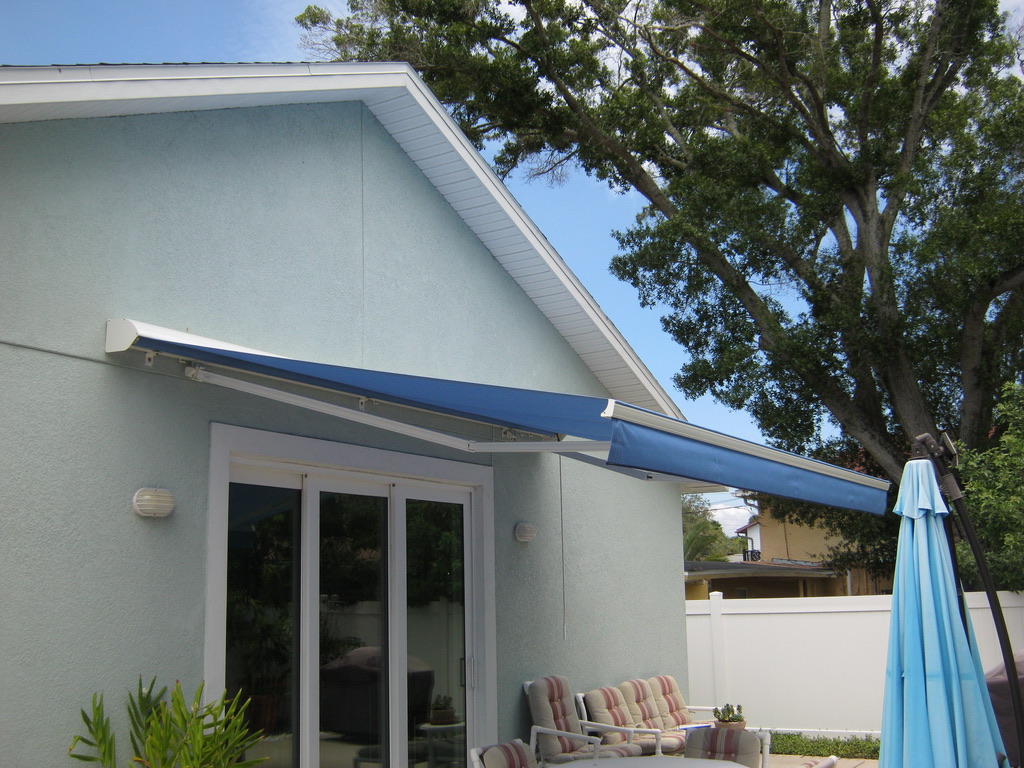 retractable awnings dunedin, 