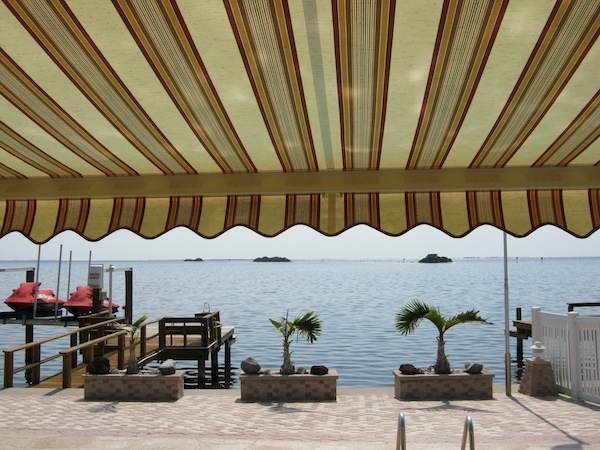 Best Retractable Canopy Tampa FL, retractable awning, motorized awning, fold out awning, roll out awning